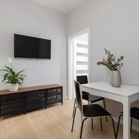 Alabaster Mist 3Br For 6 - Lift - Near Old Town شقة كراكوفيا