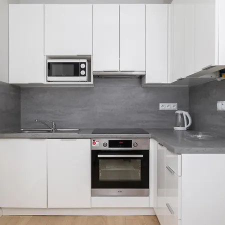Alabaster Mist 3Br For 6 - Lift - Near Old Town شقة كراكوفيا